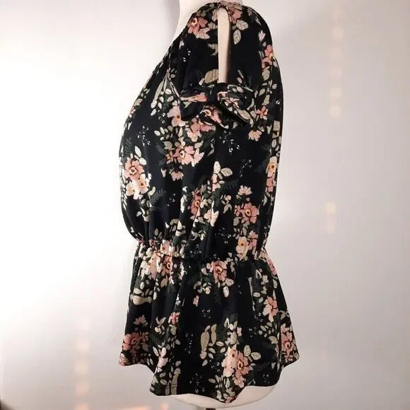 First Love On or Off Shoulder Floral Knit Peasant Top Size Medium / Large Ruffle - Picture 5 of 13